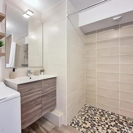 Chez Lady Mag - Neuf - Confort - Parking - Proche Centre-ville - Tram *